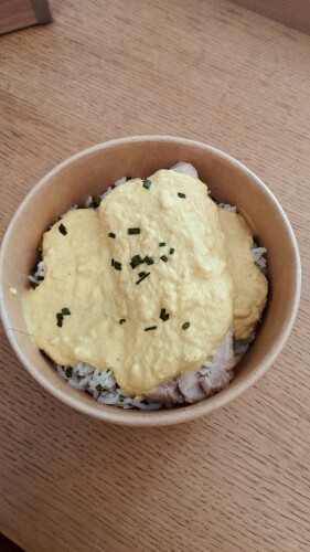 Filet de lieu noir sauce saté , riz Plateau Sucré