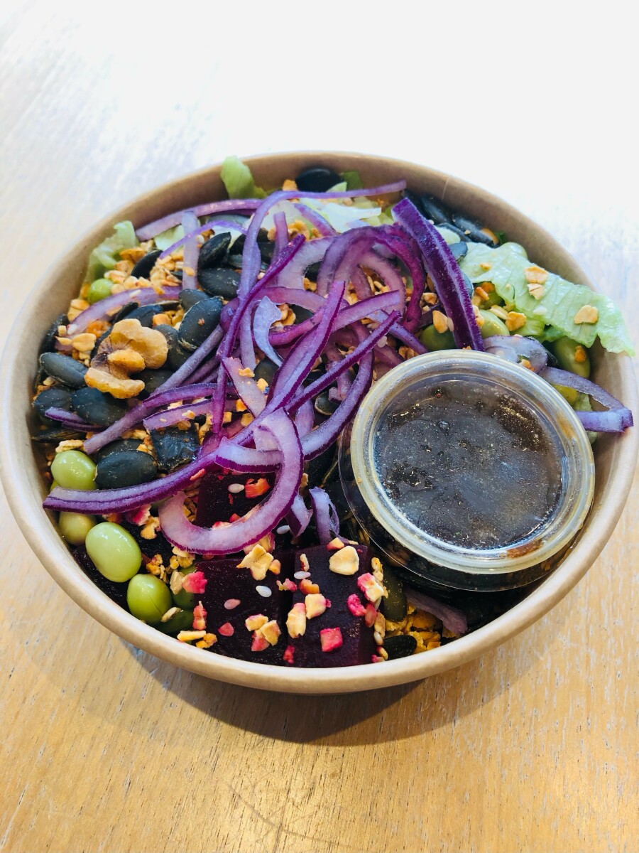Salade Végétarienne quinoa, granola Boissons