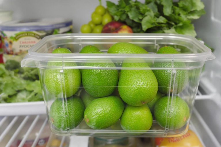 Vous allez garder votre avocat frais pendant 3 semaines si vous le conservez de cette manière super simple.jpg