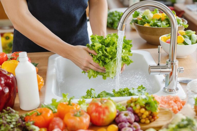 Pesticides : est-ce vraiment suffisant de laver ses légumes à l'eau ? Cette experte lève le voile.jpg