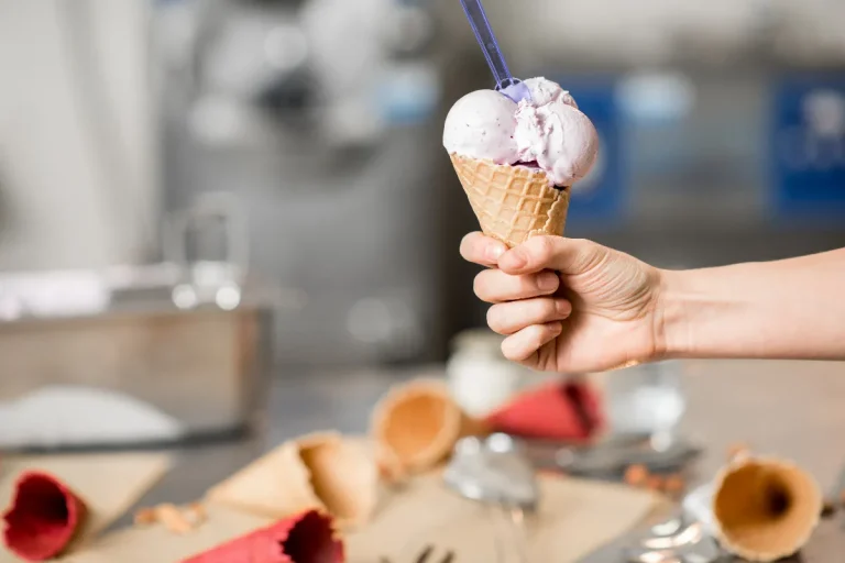 glaces-maison-sans-sorbetiere-la-recette-express-pour-un-delice-glace-en-10-minutes